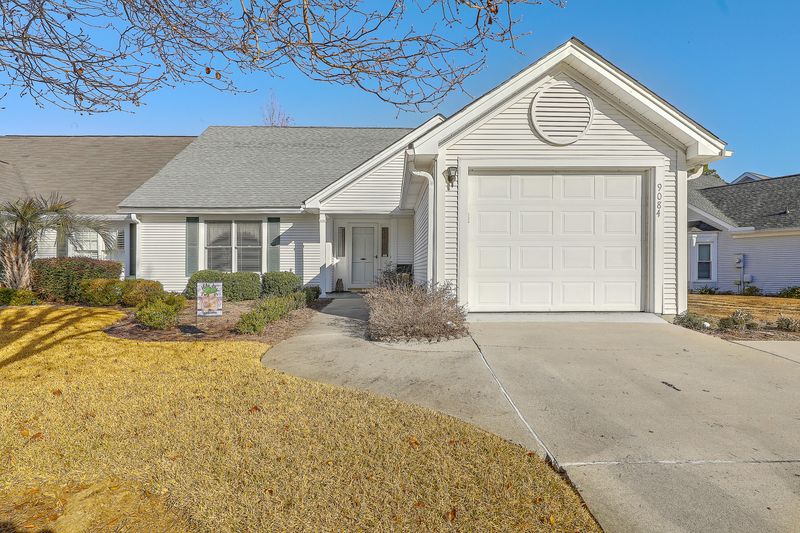 9084 Delancey Cir, North Charleston, SC 29406