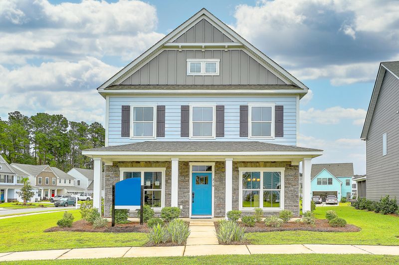 210 Coopers Hawk Dr, Summerville, SC 29483