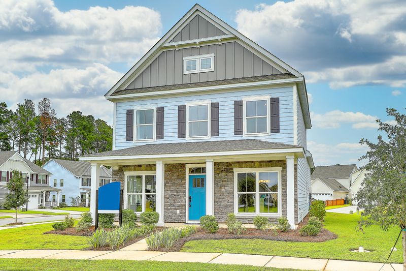 210 Coopers Hawk Dr, Summerville, SC 29483