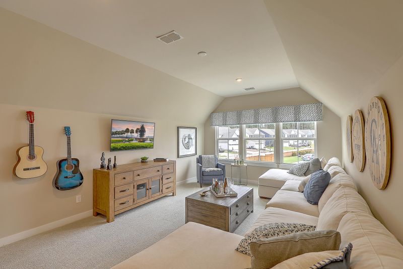 210 Coopers Hawk Dr, Summerville, SC 29483
