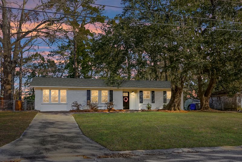7660 Cherrywood Dr, North Charleston, SC 29418