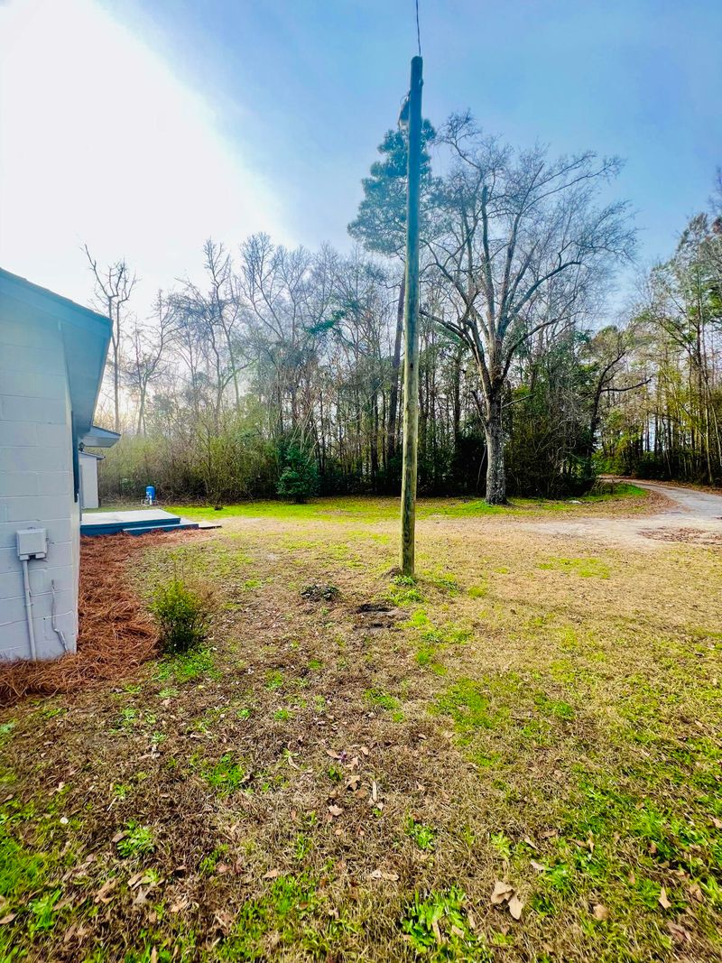 123 Lawyer Ln, Harleyville, SC 29448