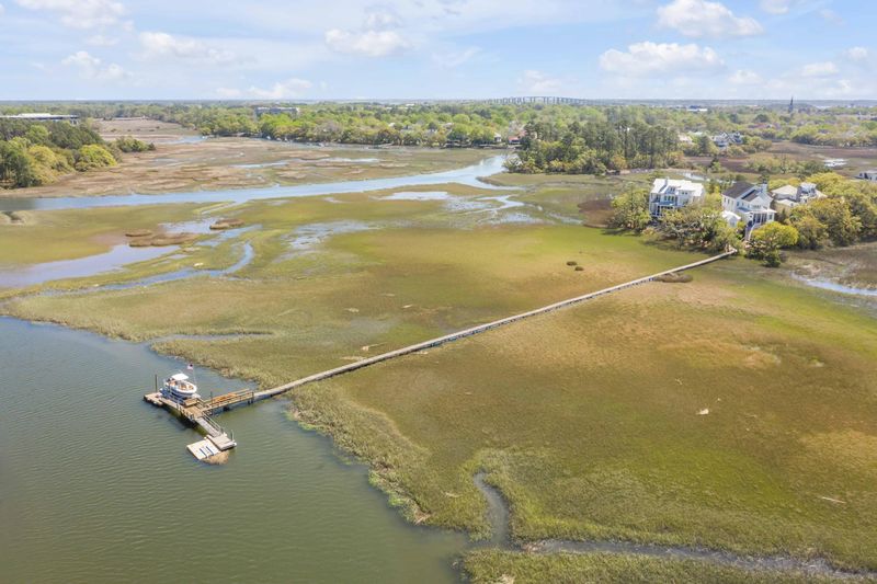 863 Dunham St, Daniel Island, SC 29492