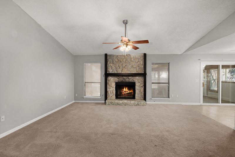 2811 Chicopee Dr, North Charleston, SC 29420