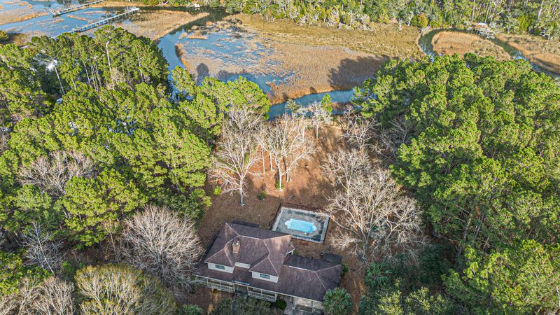 620 Commonwealth Rd, Mount Pleasant, SC 29466