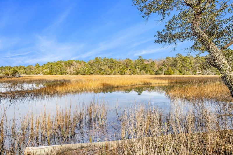 620 Commonwealth Rd, Mount Pleasant, SC 29466