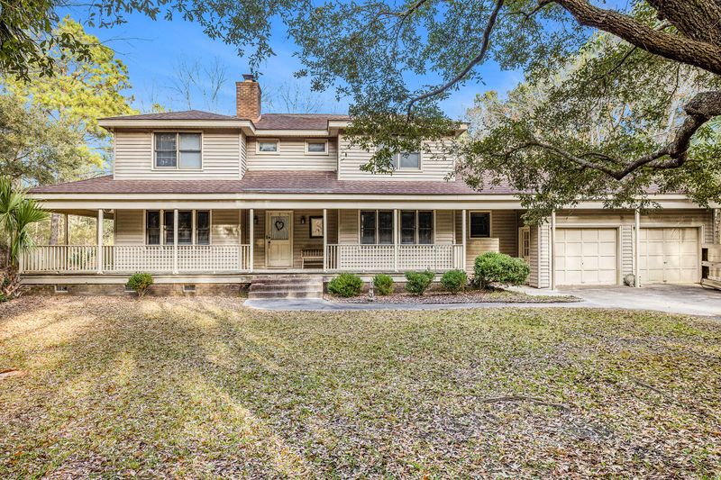 620 Commonwealth Rd, Mount Pleasant, SC 29466
