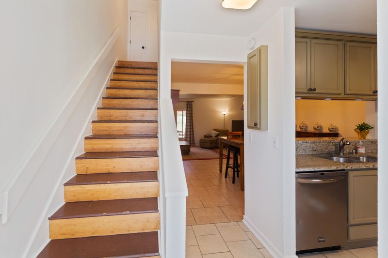242 Stefan Dr #5-A, Charleston, SC 29412