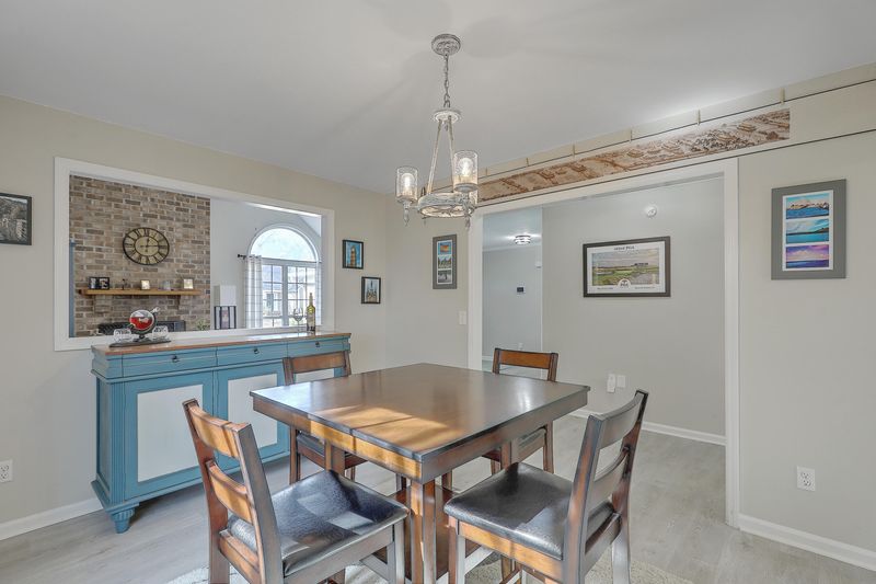 1318 Starling Rd, Hanahan, SC 29410