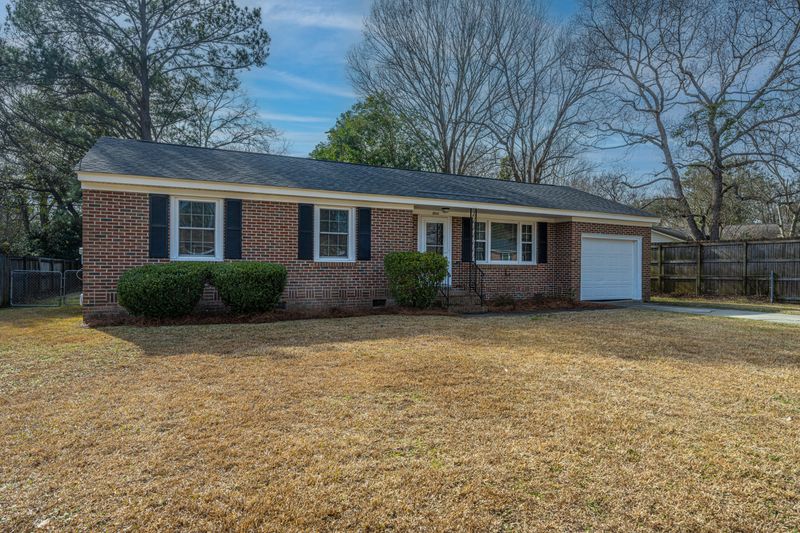 2033 Boeing Ave, Charleston, SC 29407