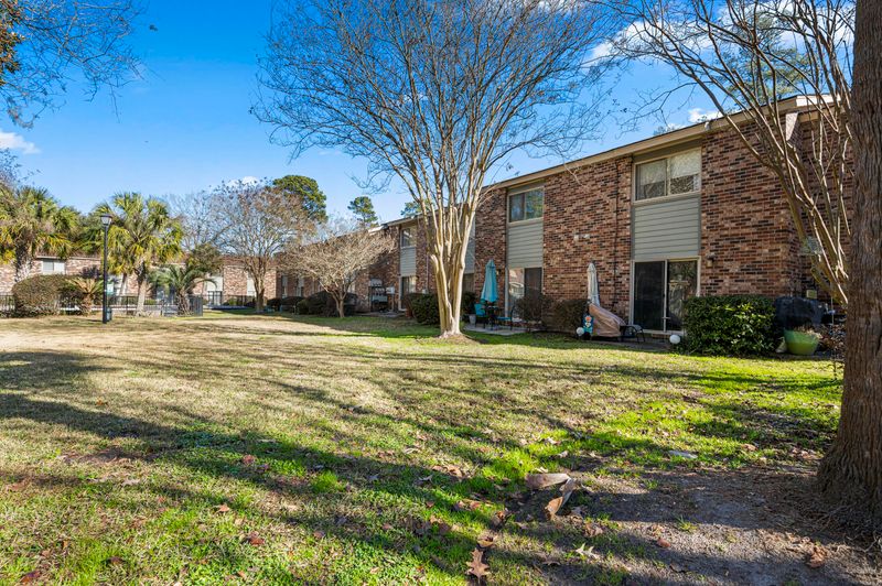 202 Andrea Ln, Hanahan, SC 29410
