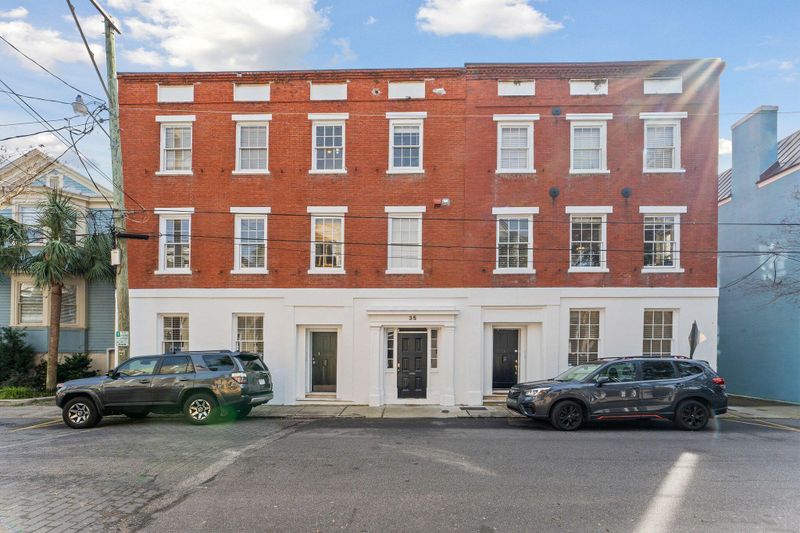 35 Society St #F/6, Charleston, SC 29401