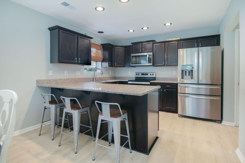 3276 Queensgate Way, Mount Pleasant, SC 29466