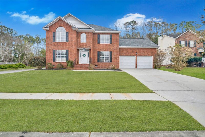 116 Winding Rock Rd, Goose Creek, SC 29445