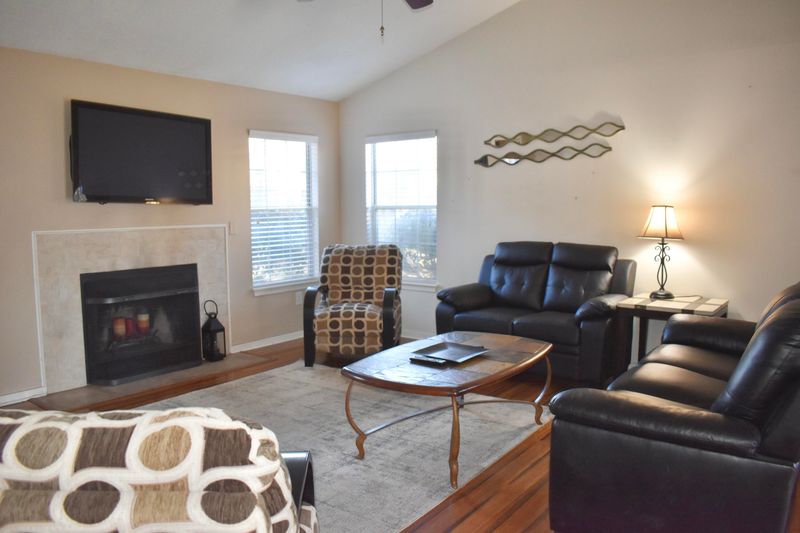1366 West Point Dr, Mount Pleasant, SC 29466