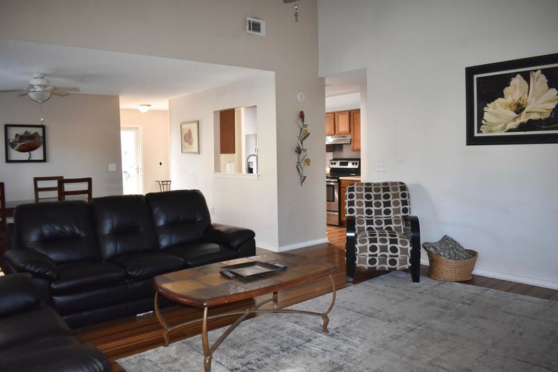 1366 West Point Dr, Mount Pleasant, SC 29466