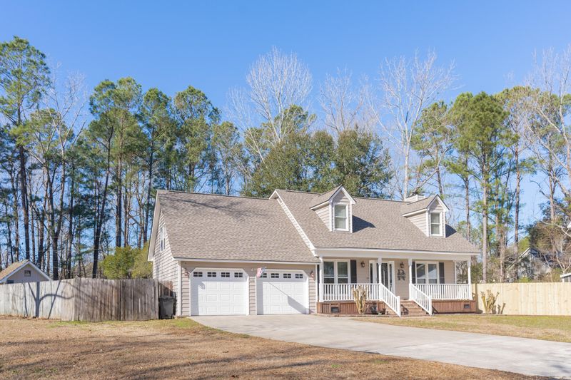 228 Knightsbridge Dr, North Charleston, SC 29418