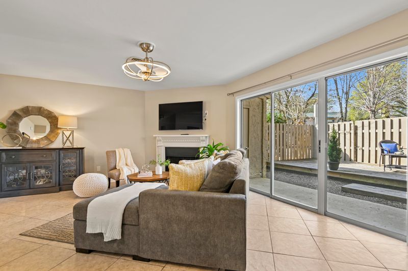 2066 Emerald Ter, Mount Pleasant, SC 29464
