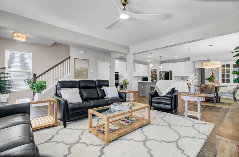 505 Spring Hollow Dr, Charleston, SC 29492