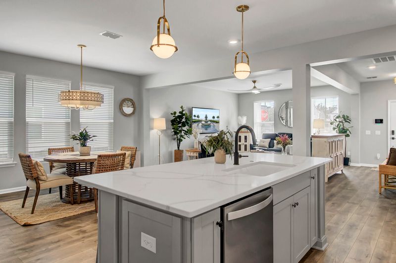 505 Spring Hollow Dr, Charleston, SC 29492