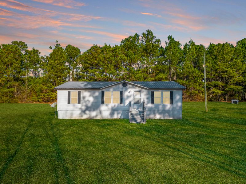 616 Murphy Bay Dr, Cross, SC 29436