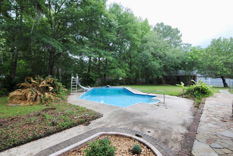 1215 Old Fort Rd, Moncks Corner, SC 29461