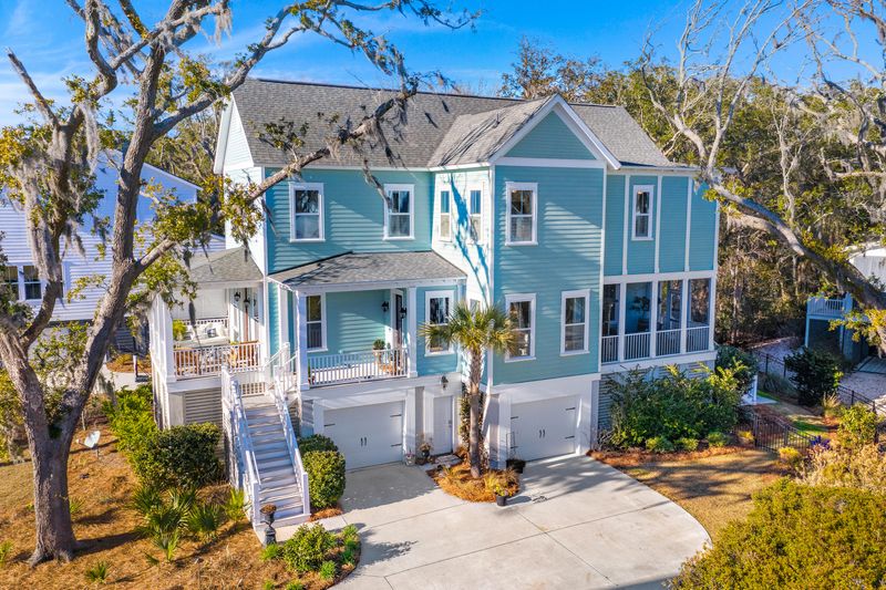 2413 Lieutenant Dozier Dr, Johns Island, SC 29455