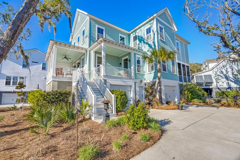2413 Lieutenant Dozier Dr, Johns Island, SC 29455