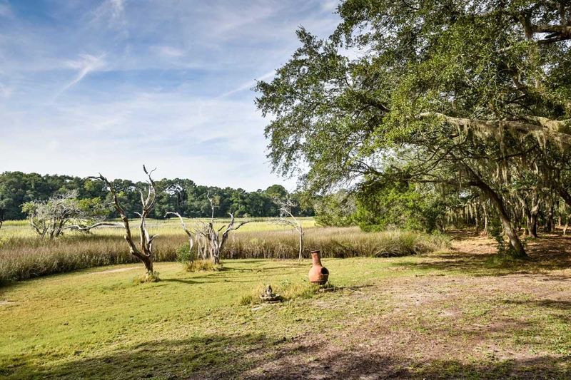 2569 Abbapoola Rd, Johns Island, SC 29455