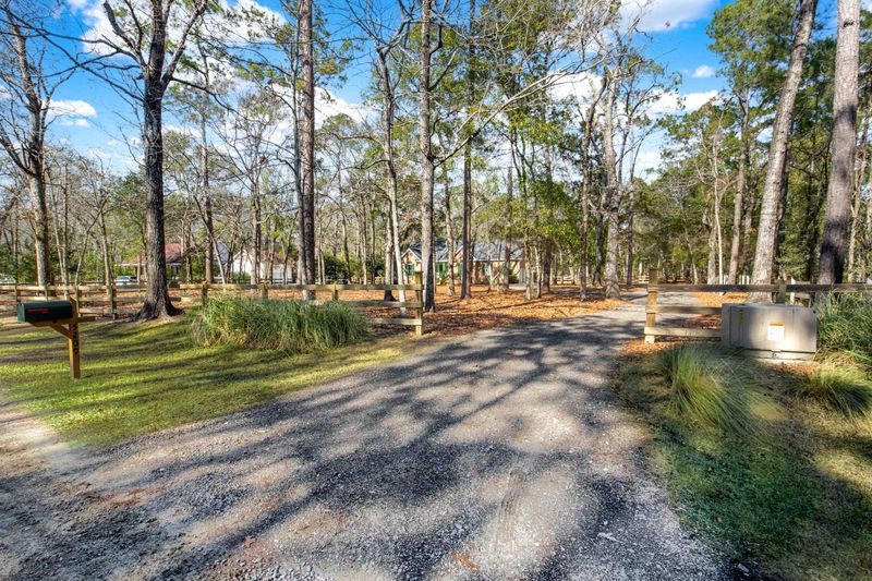 5209 Whippoorwill Ln, Johns Island, SC 29455