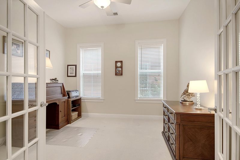 8466 Signal Island Dr, North Charleston, SC 29420