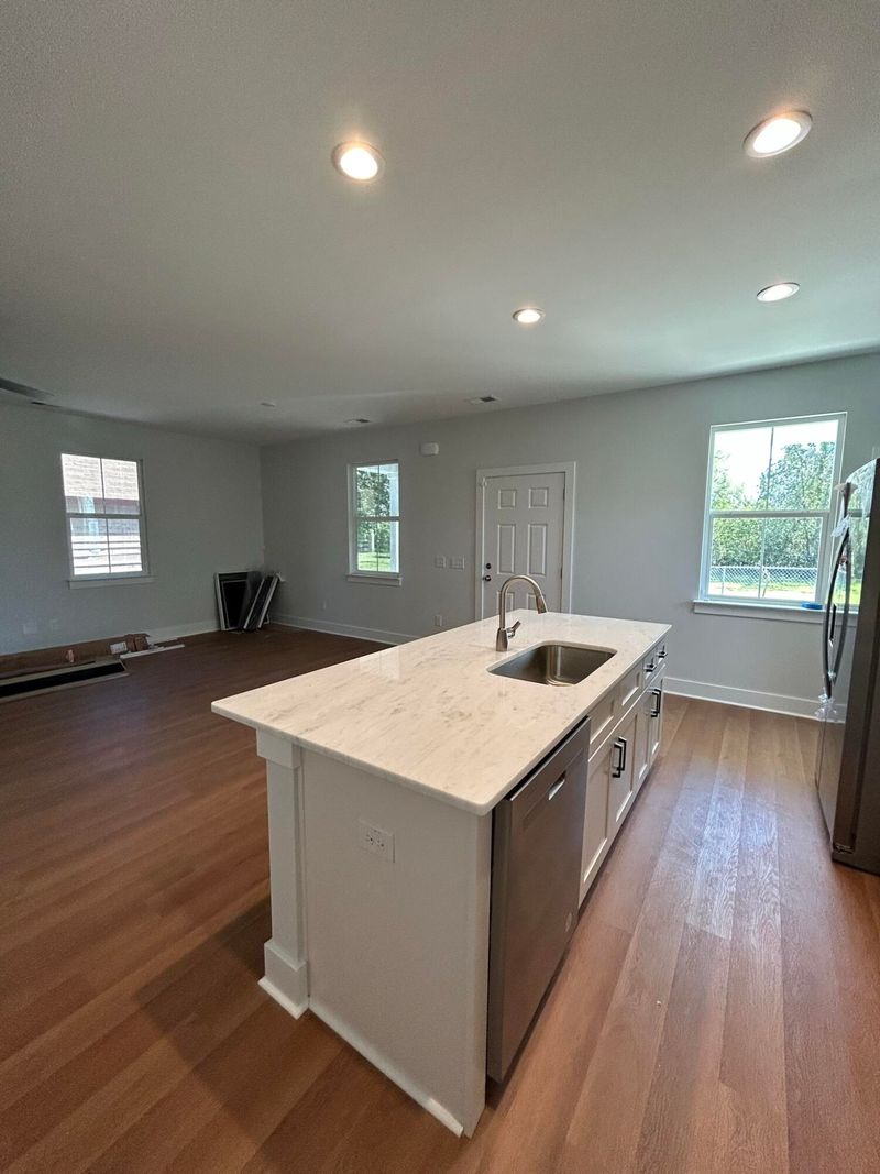 1988 Comstock Ave, North Charleston, SC 29405