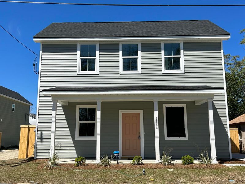 1988 Comstock Ave, North Charleston, SC 29405