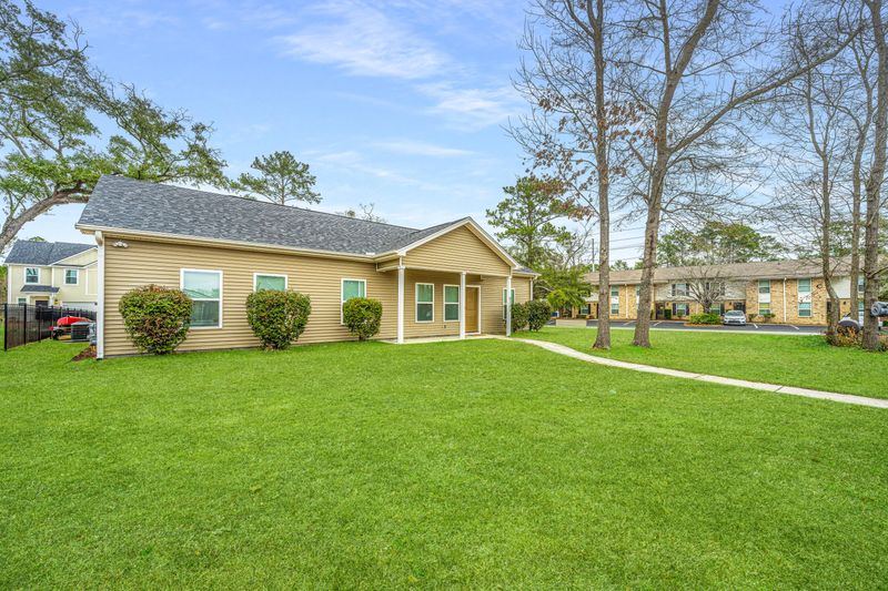 6302 Murray Dr, Hanahan, SC 29410