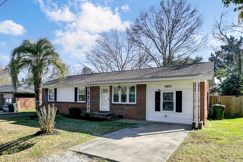 465 Madeline Dr, Goose Creek, SC 29445
