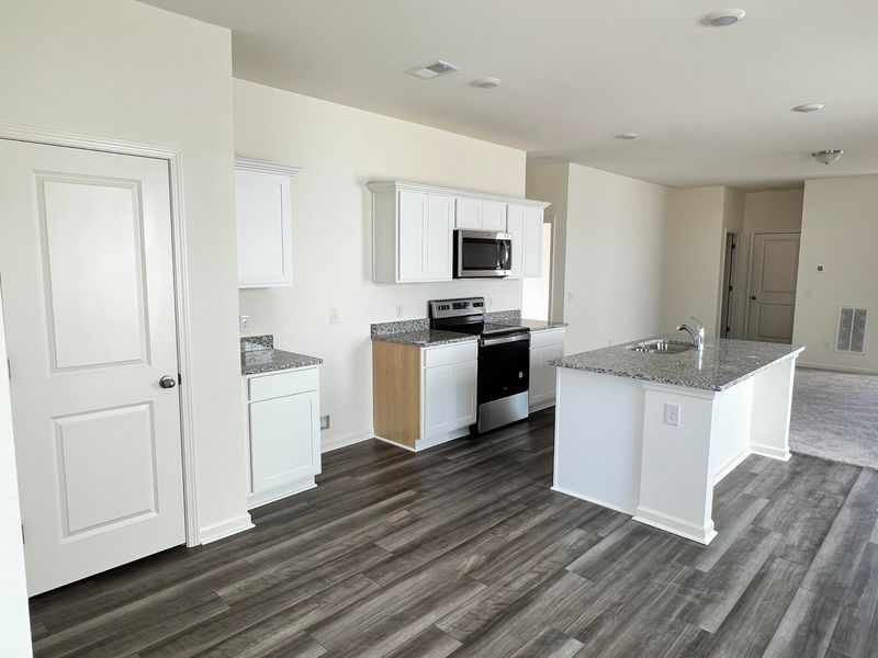5023 Ferry Fld Dr, Summerville, SC 29485