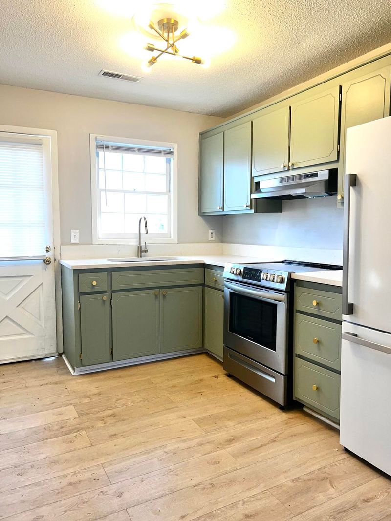 850 Mellichamp Dr, Charleston, SC 29412