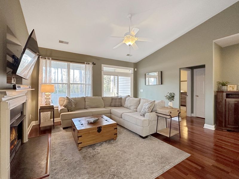 4965 Franconia Dr, Summerville, SC 29485