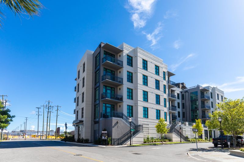 5 Gadsdenboro St #203, Charleston, SC 29401