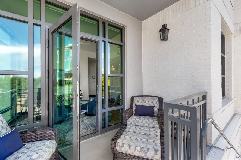 5 Gadsdenboro St #203, Charleston, SC 29401