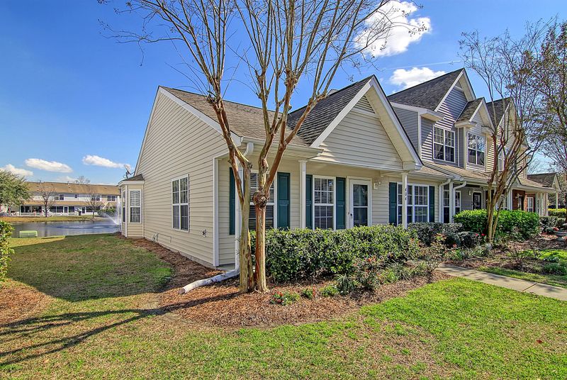 404 Pine Bluff Dr, Summerville, SC 29483