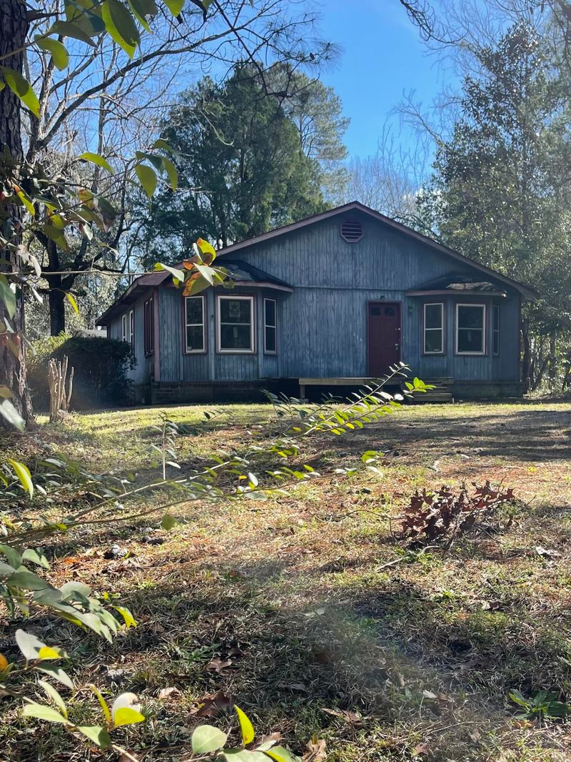306 S Live Oak Dr, Moncks Corner, SC 29461