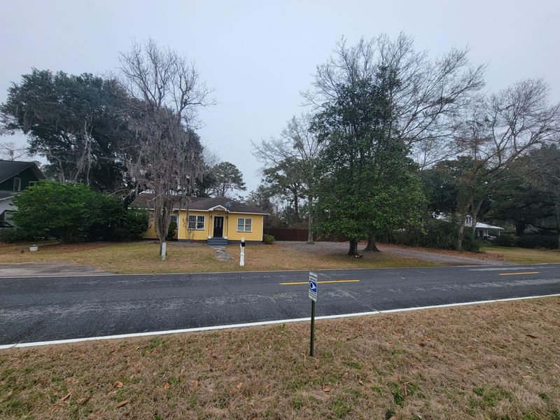6126 Martin St, Ravenel, SC 29470