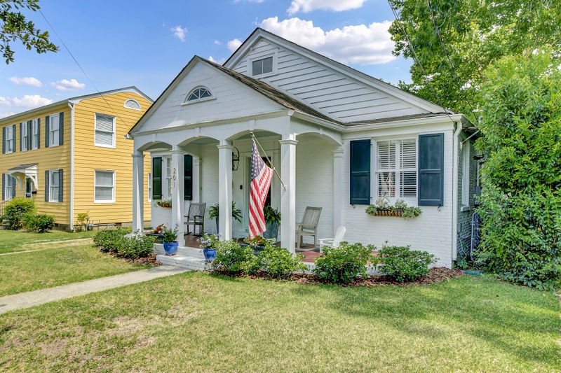 201 Saint Margaret St, Charleston, SC 29403