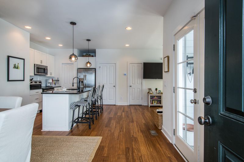 79 Grove St #3, Charleston, SC 29403