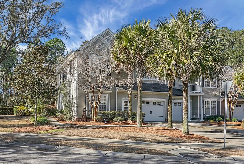 1205 Circle Oaks Dr, Charleston, SC 29492