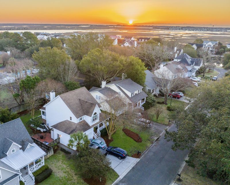1512 Old Village Dr, Mount Pleasant, SC 29464