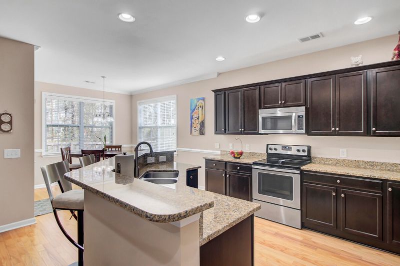 8180 Ronda Dr, North Charleston, SC 29406