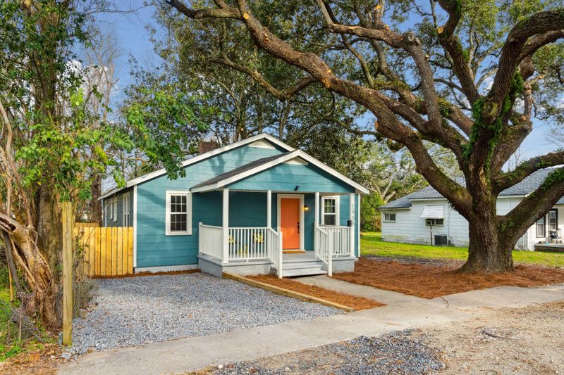 1956 Clements Ave, North Charleston, SC 29405