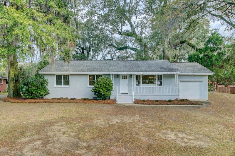 4620 Withers Dr, North Charleston, SC 29405
